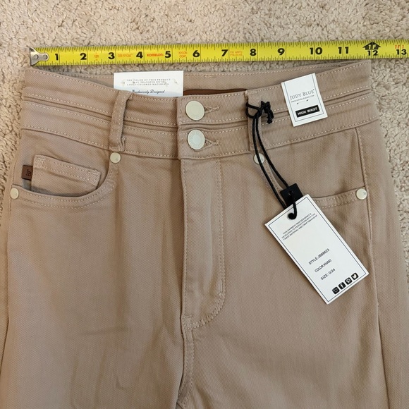 Judy Blue NWT Flare High Rise Jeans Women’s Size 0 / 24 Khaki Tan Tummy Control - Picture 11 of 14
